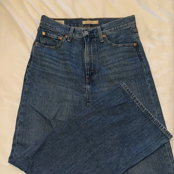 Levi's Ribcage Wide Leg High Rise Jeans - Picture 1 of 9